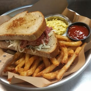 THE REUBEN SANDWICH PLATTER